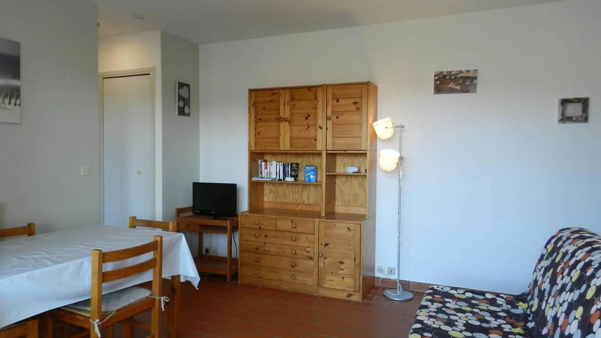 Charmant T2 Avec Terrasse Et Parking Au Calme, Le Lavandou - Fr-1-251-766 0*,  فرنسا