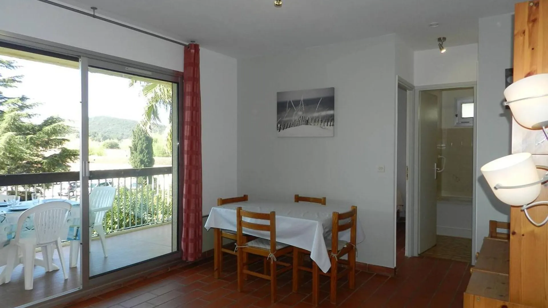 Charmant T2 Avec Terrasse Et Parking Au Calme, Le Lavandou - Fr-1-251-766 شقة